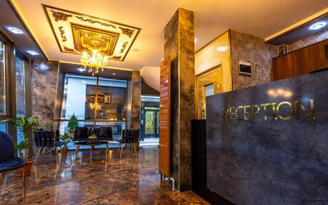 Arcadia Suit Taksim