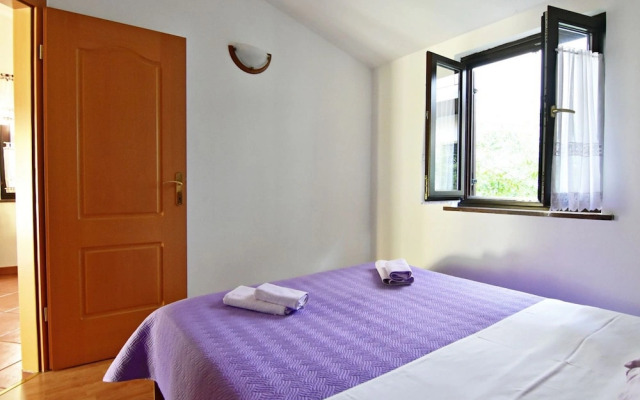 Garden Apartment in Umag