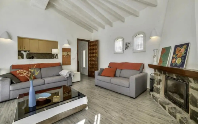 Villa - 4 Bedrooms with Pool and WiFi - 104963