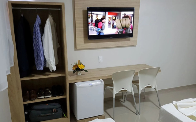 Max Hotel