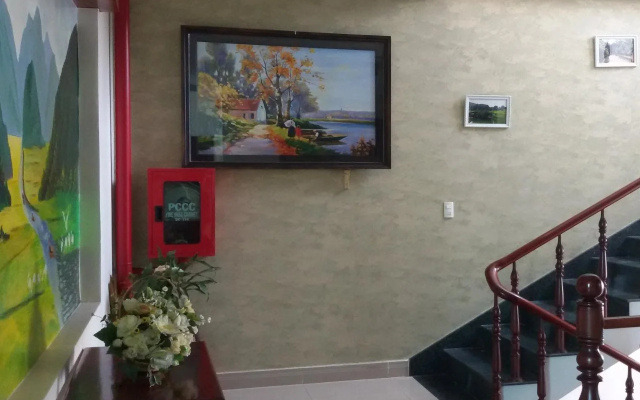 Au Lac Hotel