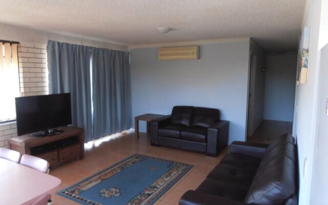 Beachside Court Holiday Apartments