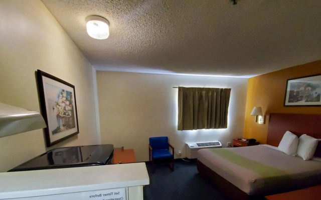 Studio 6 Extended Stay - Richmond, VA - I-64 West
