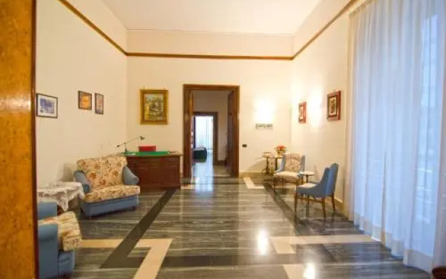 Suite Palazzo Reale Apartment