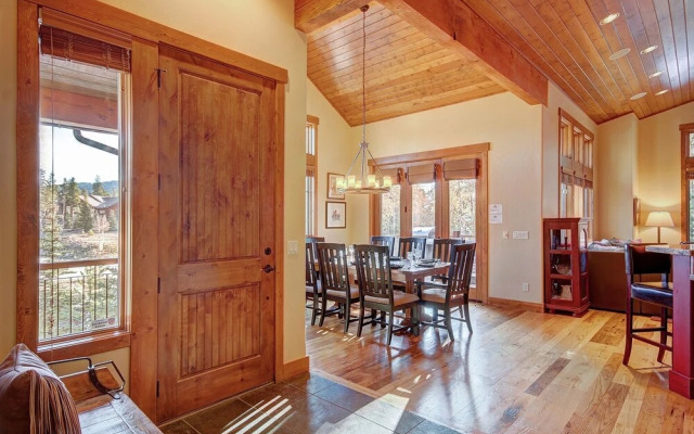 Shock Hill Escape 4 Bedroom Home