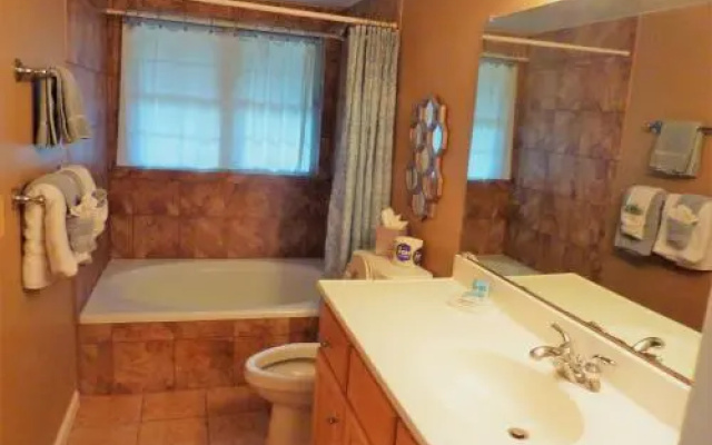 Seapines 595 Wildwood spa