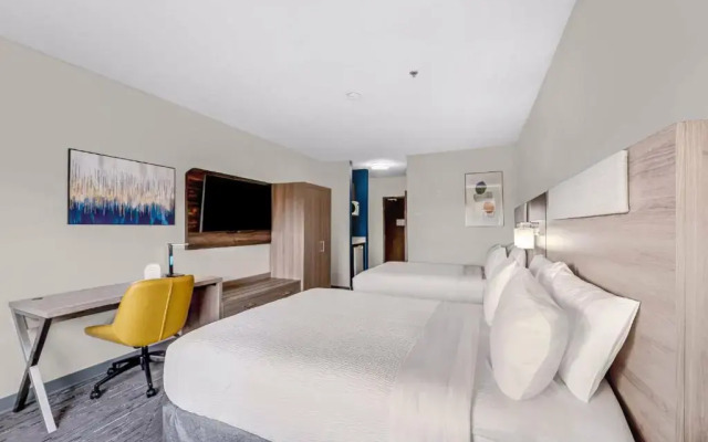 Holiday Inn Express & Suites Edmonton SW - Windermere by IHG