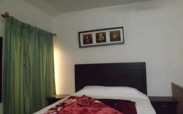 Hotel Orash Lodges