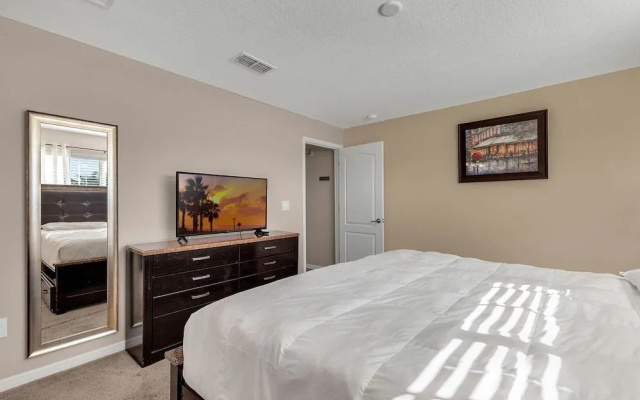 Paradise Palms 8941 A