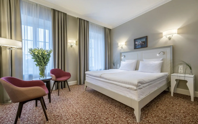 Ratonda Centrum Hotel