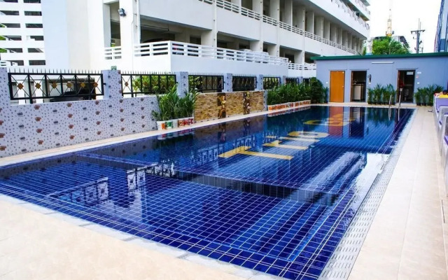 Trio Gems Condo