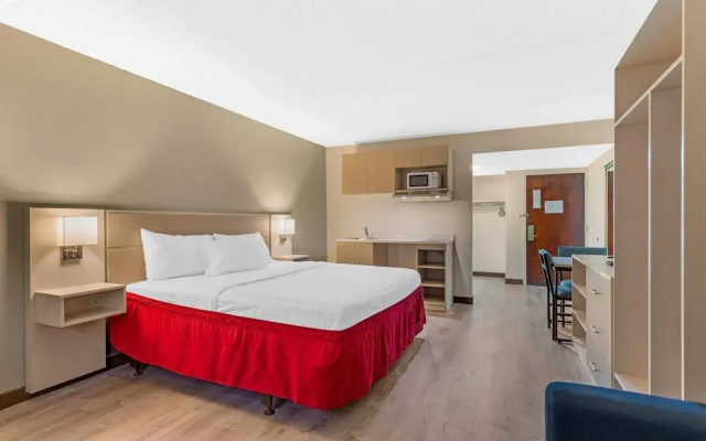 MainStay Suites Lansing West