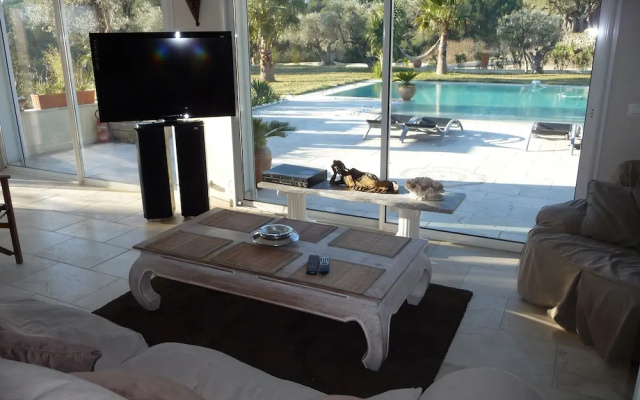 Villa avec piscine chauffée