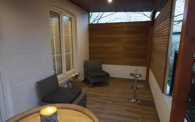 Les Suites M (Adults Only)