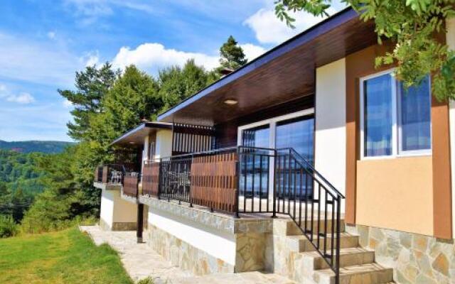 Hotel Tri Buki Кюстендил вид на фасад