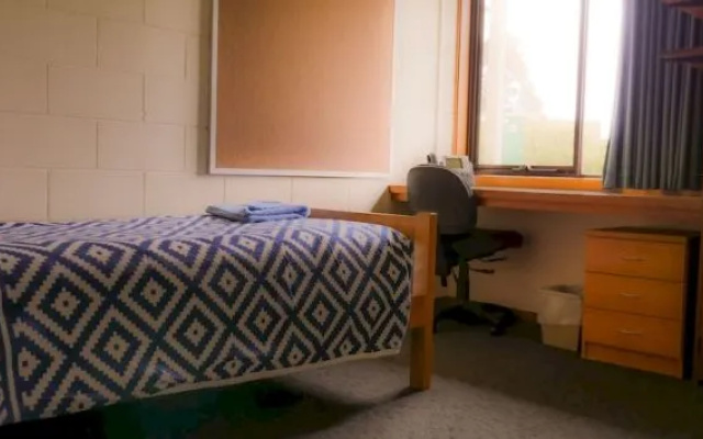 Deakin Warrnambool Units