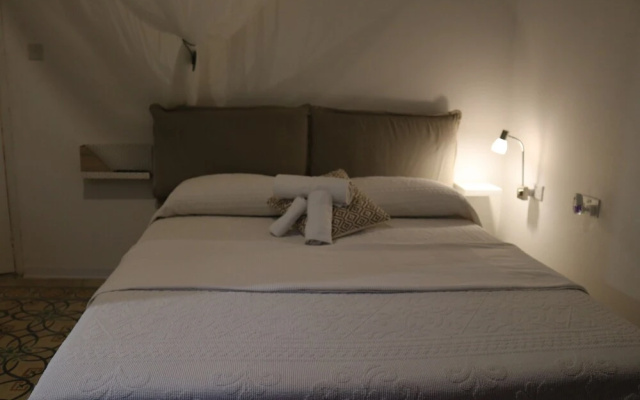 Corto Maltese Guest House