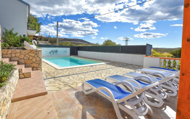 House Rovana