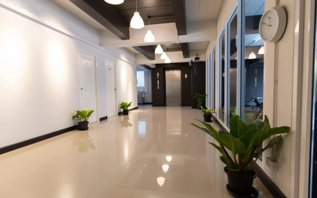 Mango10 House