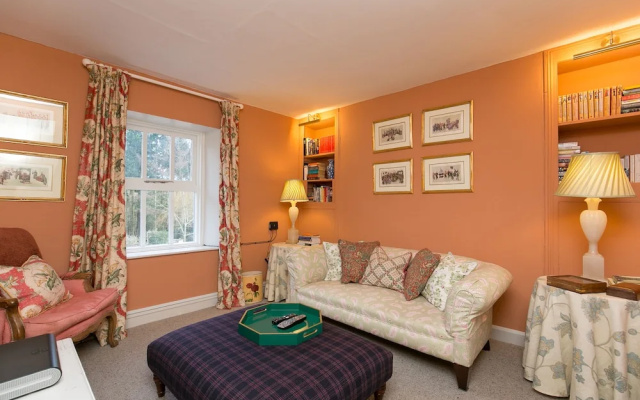 Stunning 3-bed House in a Private Hidden Valley