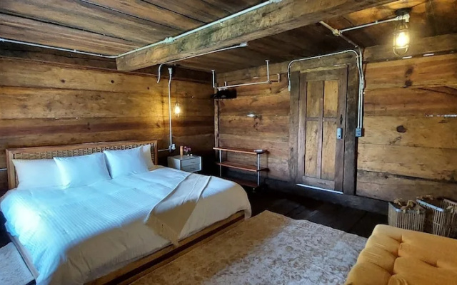 Troje Cabin