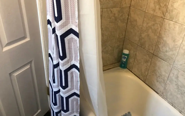 Unique 2 Bedroom in Burbank