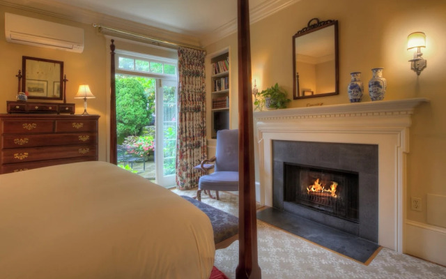 Francis Malbone House Inn