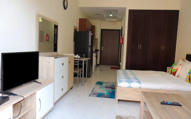 Studio Apartment in Knightbridge Court