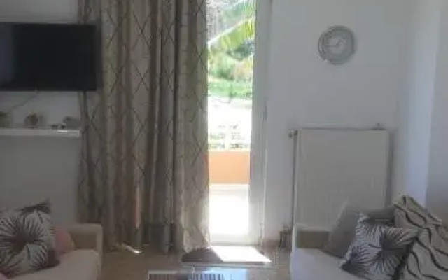 MARIA Cozy apartment 30m from the sea