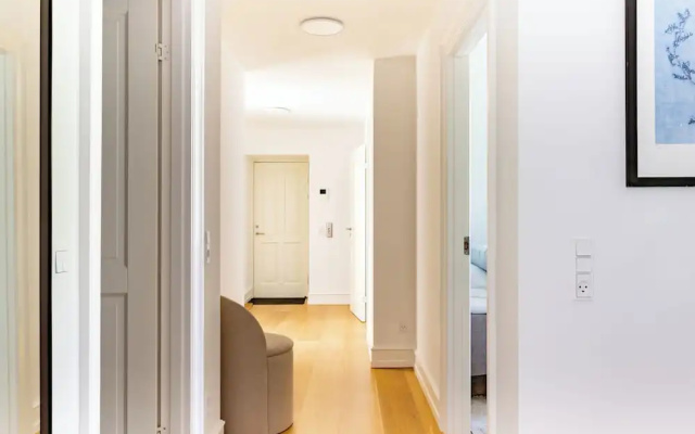 Shield 3 - 3 Bedroom Apartment With Balcony in Central Copenhagen