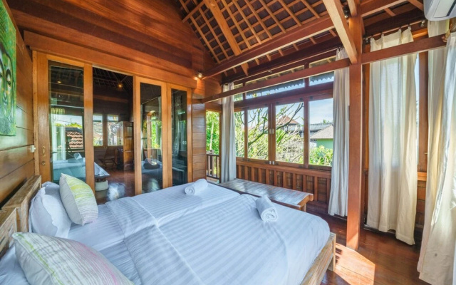 Villa Santhi