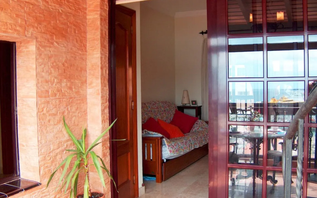 Sun And Terrace Apartment