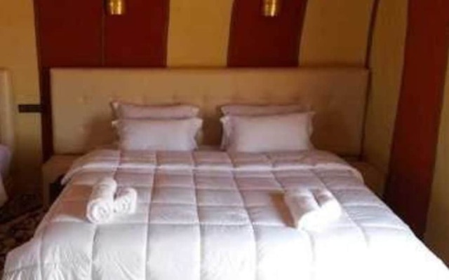 Отель Dunes Luxury Camp Erg Chebbi Марокко, Мерзуга - отзывы, цены и фото номеров - забронировать отель Dunes Luxury Camp Erg Chebbi онлайн комната для гостей