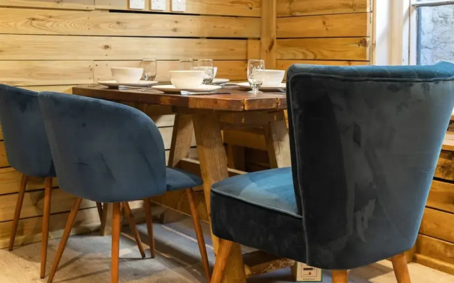 Host Stay Grafton Woodshack