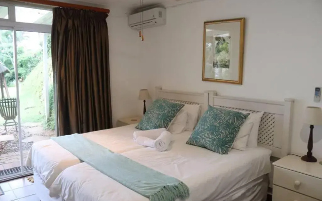 Ballito Clarke Bay Beach House - family holiday letting