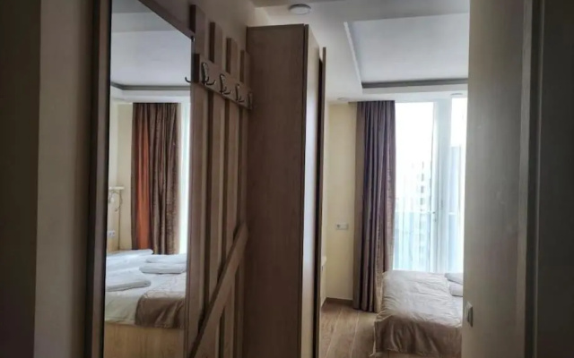 Leo Group BEST Apartment 14-300B Sunrise Batumi