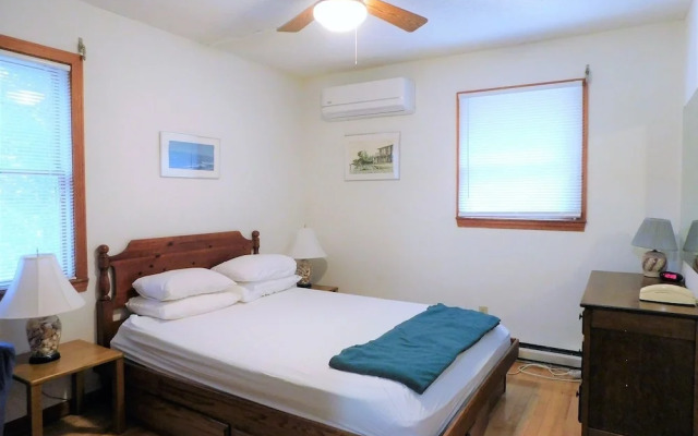 Neaptide 3 Bedrooms 2 Bathrooms Cabin