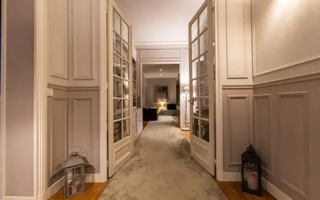 Splendid 5BR Family Apartment - Trocadero