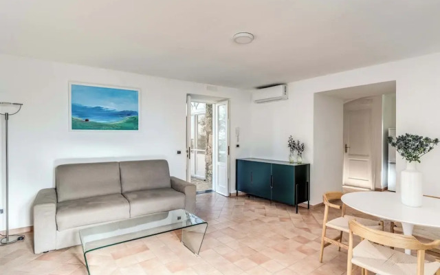 Giulia 3 Villa Apartment Shared Pool Sea Views