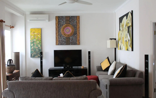 Bali Court Hotel and Apartments