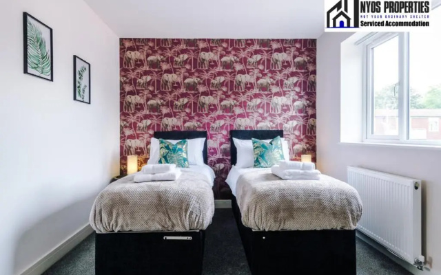 30 Off Monthly Stay/ 4 Bed House/ Free Parking