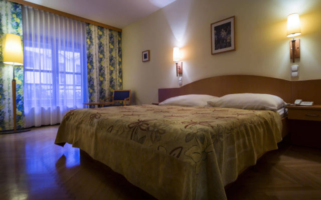 Corvin Hotel Budapest - Sissi wing