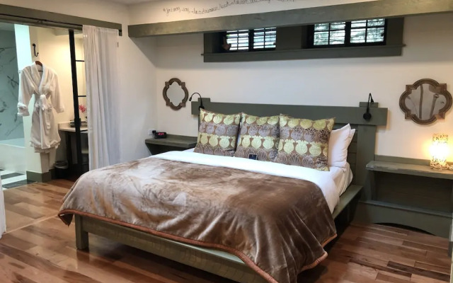 Highland Haven Creekside Inn