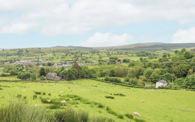 Llys-y-wennol