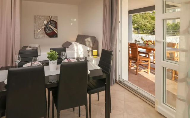 Alluring Villa in Marina With Swimming Pool