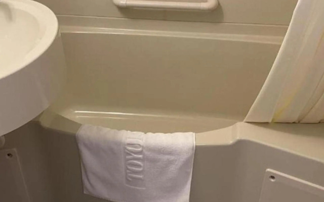Toyoko Inn Meitetsu Chiryu Ekimae