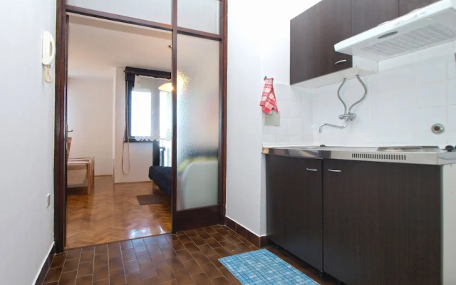 Apartment 1738