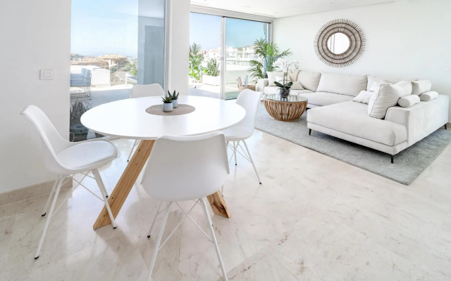 LMR1-Penthouse with 187m2 terrace and private pool