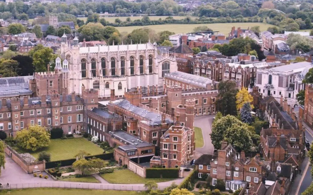 Windsor Town Centre Victorian townhouse sleeps 6