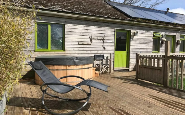 Cornish Yurt with Hot Tub (1)